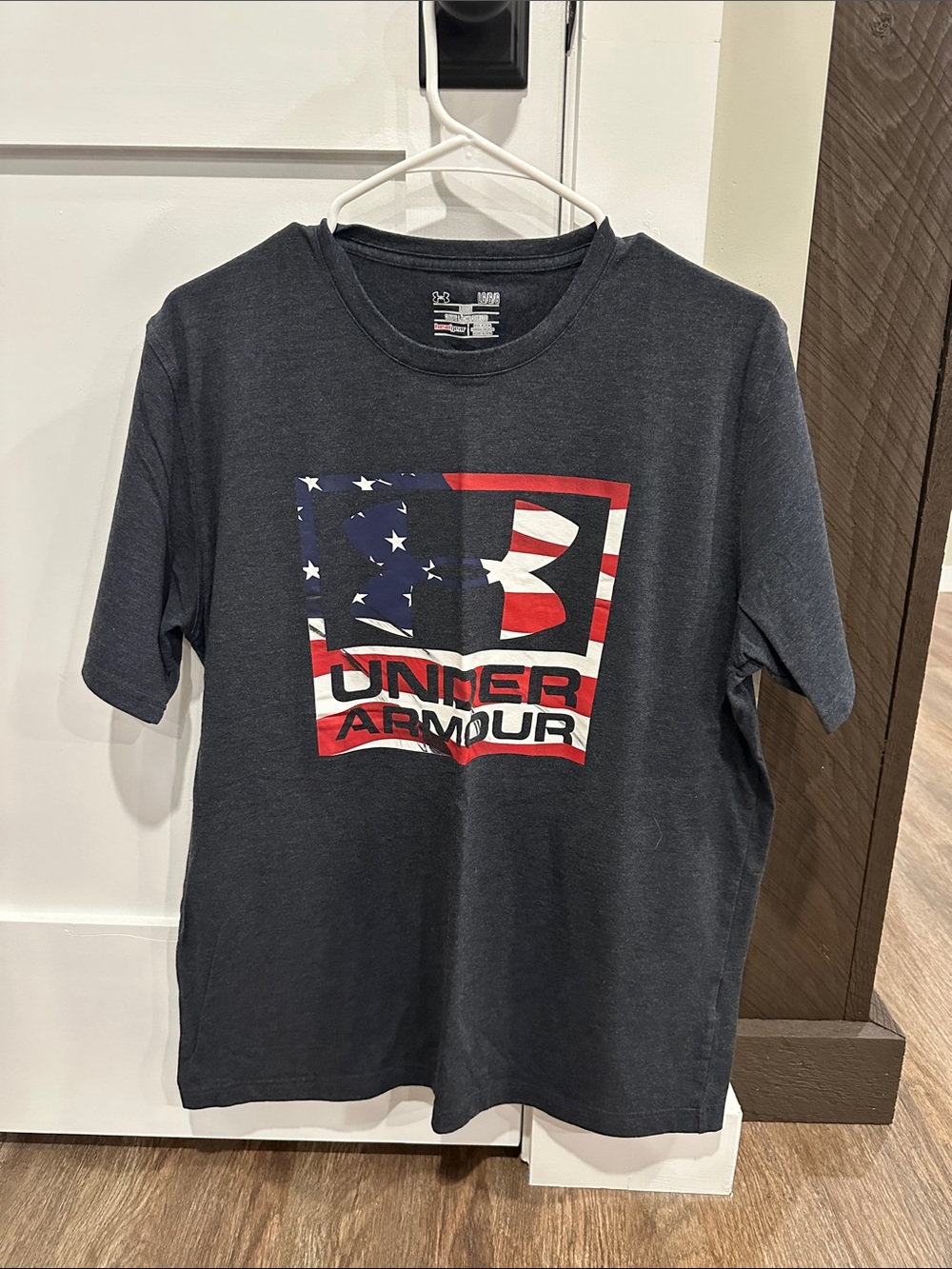 Under Armour Men's Dark Gray Short-Sleeve Tee with American Flag Logo